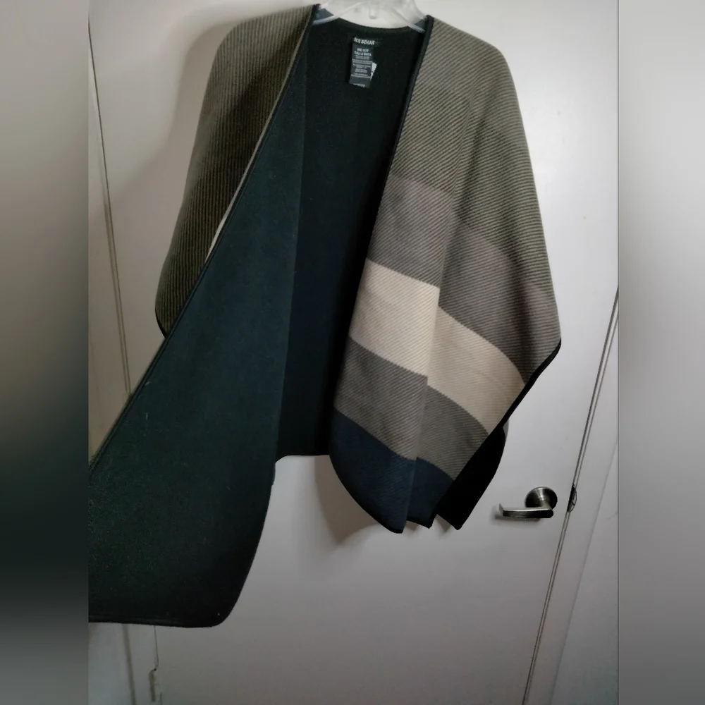 Ike Behar (One Size) Multicolor Striped Colorblock Reversible Cape Sweater Wrap